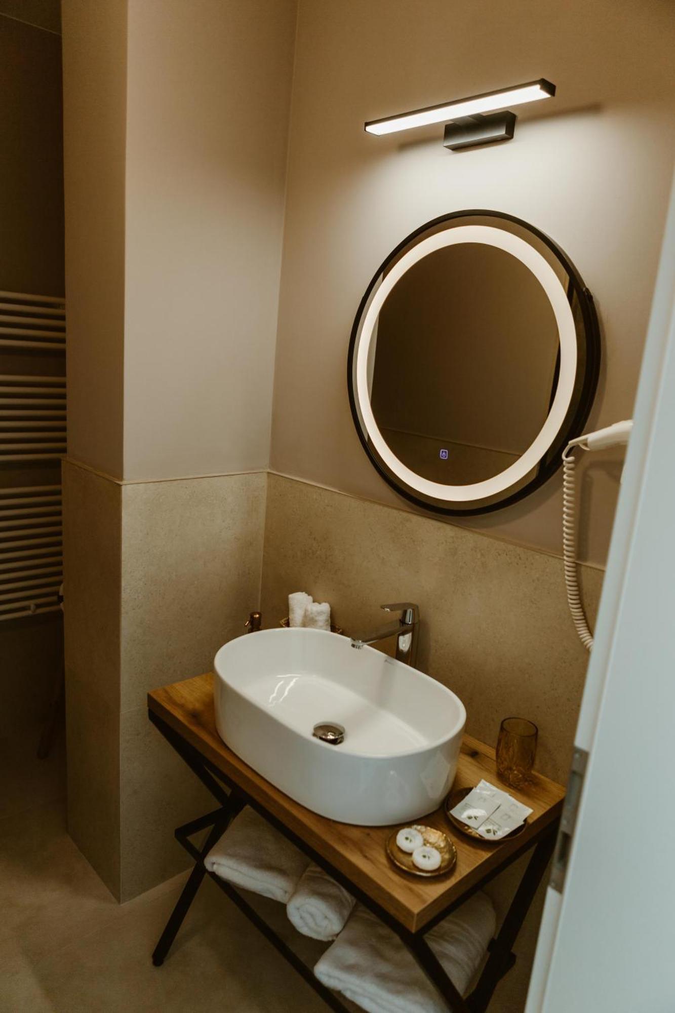 Apartament Arini White House Sybin Zewnętrze zdjęcie
